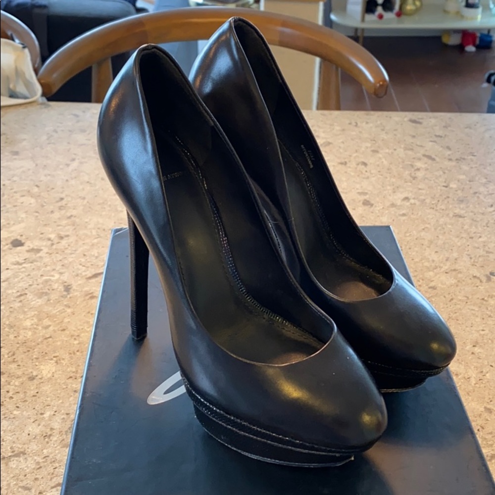 B Brian Atwood Fontanne Black Leather Heels Size 7